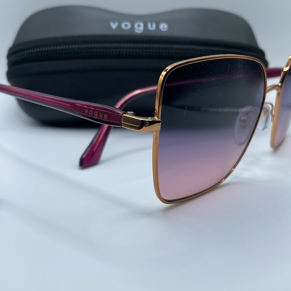 Authentic Vogue sunglasses 
NEW VO 4199